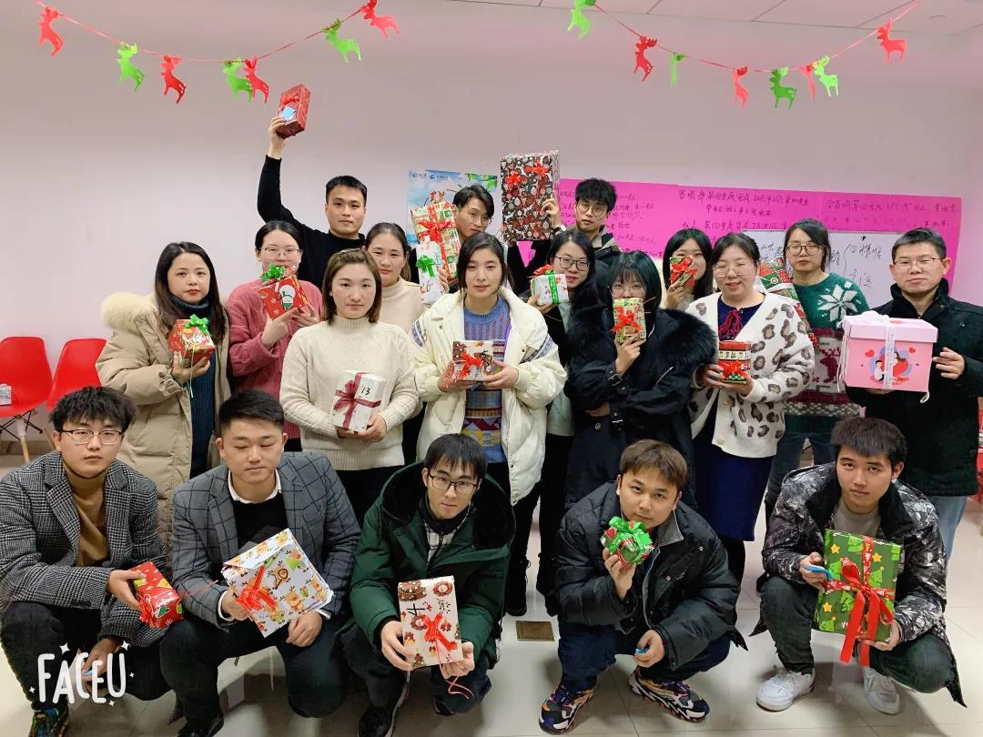 首佳祝大家新年快樂，佳節(jié)如意~